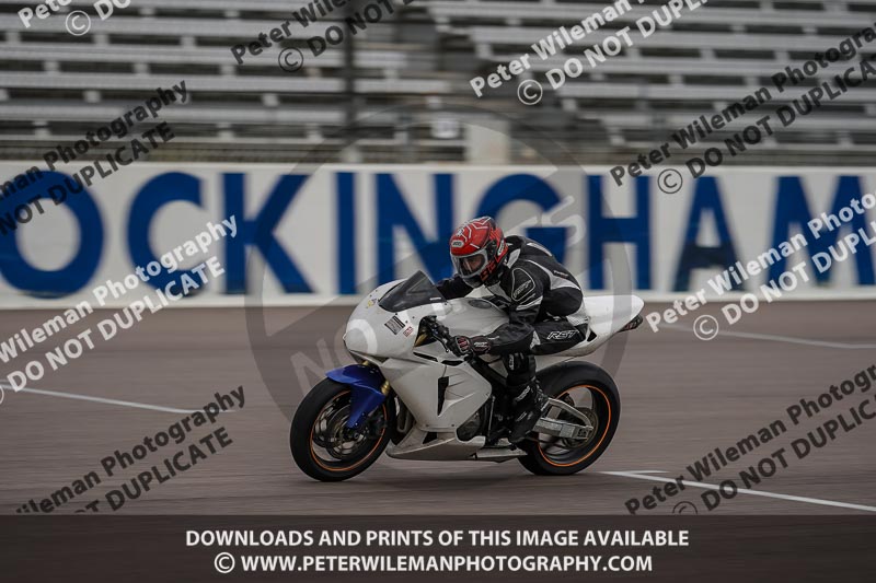 Rockingham no limits trackday;enduro digital images;event digital images;eventdigitalimages;no limits trackdays;peter wileman photography;racing digital images;rockingham raceway northamptonshire;rockingham trackday photographs;trackday digital images;trackday photos